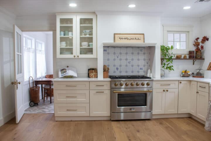 0101444-the-honeycomb-homes-country-kitchen-addition-720x480-1 0101444-The-Honeycomb-Homes-country-kitchen-addition