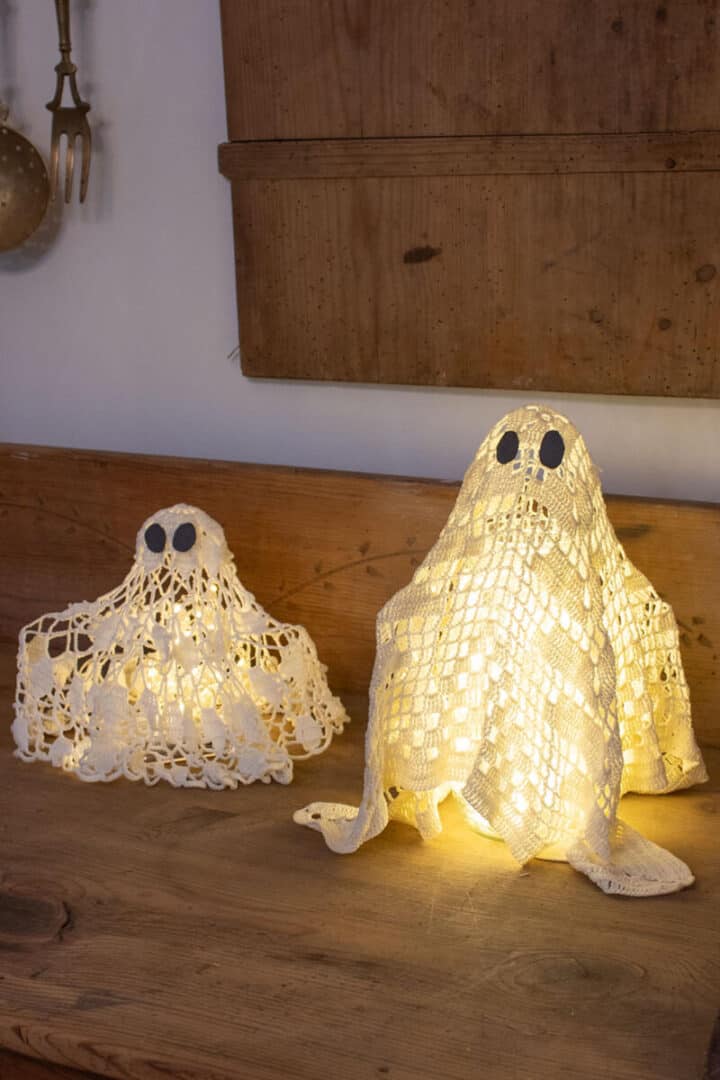 diy-ghosts-from-doilie-fabric-after-720x1080-1 DIY-Ghosts-from-doilie-fabric-after