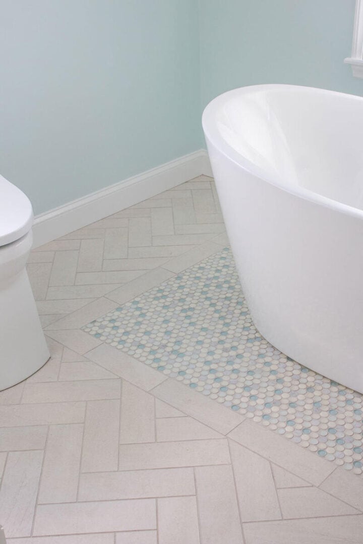 floor-tile-ideas-around-a-free-standing-bathtub-720x1080-1 floor-tile-ideas-around-a-free-standing-bathtub