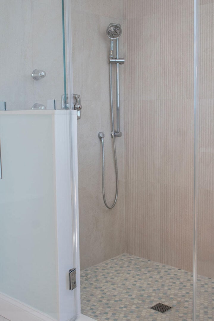 natural-stone-tile-for-modern-bathroom-720x1080-1 natural-stone-tile-for-modern-bathroom