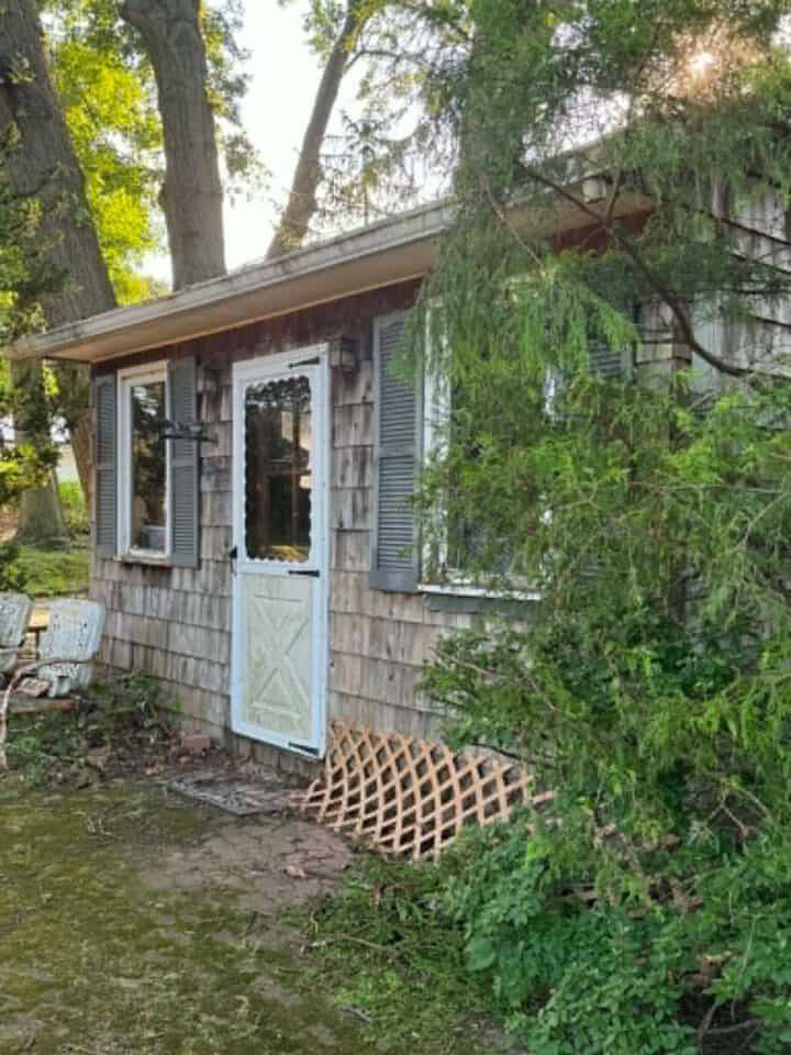 rustic-backyard-shed-with-cedar-shingles-720x960-1 shed-with-cedar-shingles
