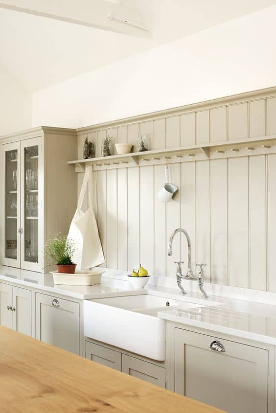 vertical-shiplap-kitchen-backsplash vertical shiplap kitchen backsplash