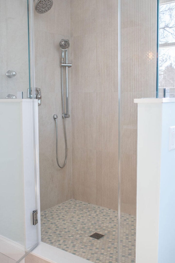 walk-in-shower-tile-ideas-for-a-modern-bathroom-720x1080-1 walk-in-shower-tile-ideas-for-a-modern-bathroom