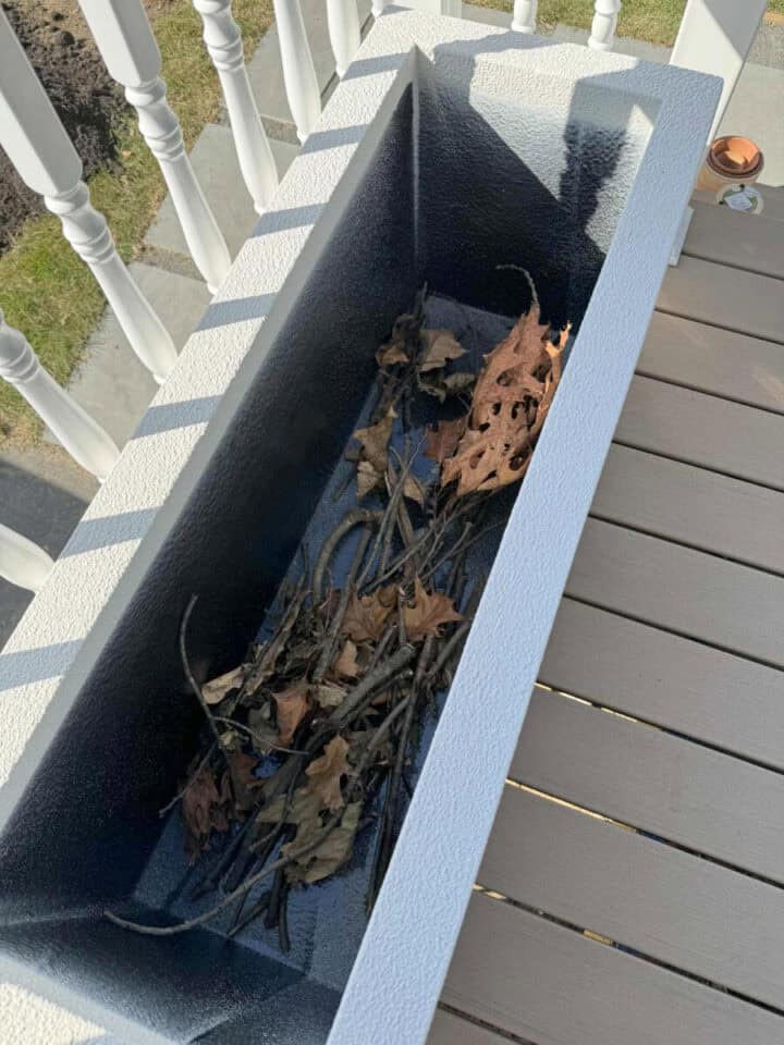 what to line planter box with