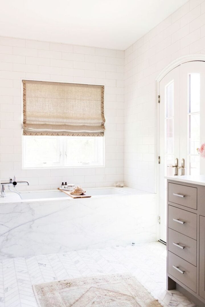 white-marble-bathtub-surround-720x1080-1 white marble bathtub surround