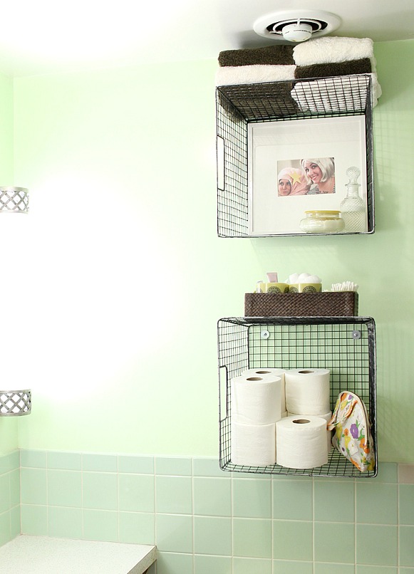 12 Small Bathroom Organizing Ideas- What home couldn't use more storage in the bathroom? Check out these 12 creative bathroom storage solutions for some organizing ideas! | #organizingTips #homeOrganization #bathroomOrganization #bathroomStorage #ACultivatedNest 12 Small Bathroom Organizing Ideas- What home couldn't use more storage in the bathroom? Check out these 12 creative bathroom storage solutions for some organizing ideas! | #organizingTips #homeOrganization #bathroomOrganization #bathroomStorage #ACultivatedNest